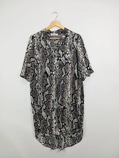 SASSYCLASSY Damen Hemdbluse 38 M Schlangenmuster Animal-Print Mehrfarbig