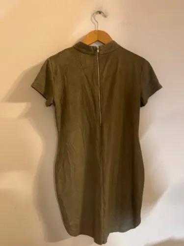 AX Paris Damen Freizeitkleid Gr. 14 (DE 42) Oliv Casual Kurzarm