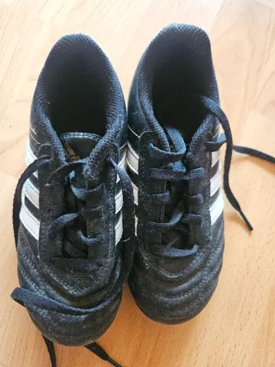 adidas Fussballschuhe Kinder Gr. 30 Schwarz Sportlich