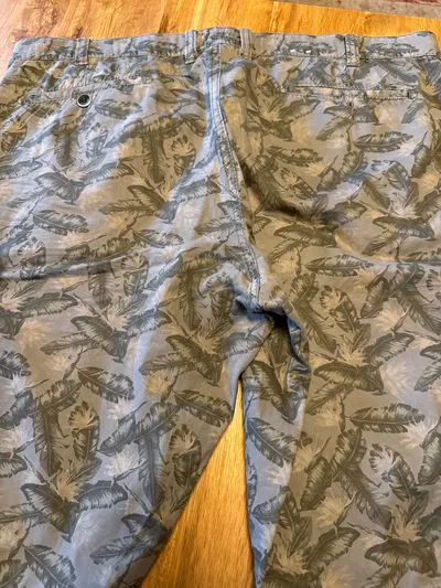 BRAX Herren Cargo Shorts Gr. 56 Grün Blattmuster Casual Baumwolle