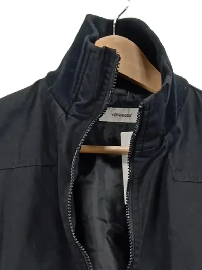 VERO MODA Damen Leichte Jacke Blouson Gr. M/38 Schwarz Stehkragen