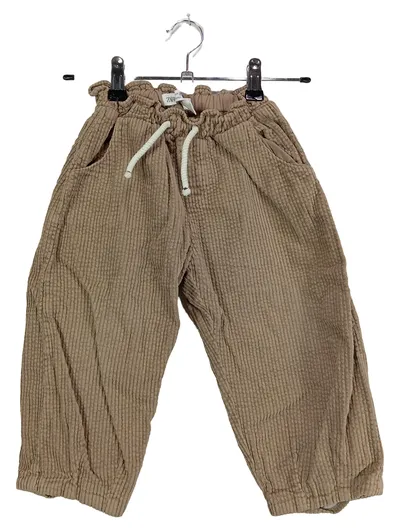 ZARA Cordhose Mädchen Gr. 104 Beige Strukturmuster Raffungen Baumwolle
