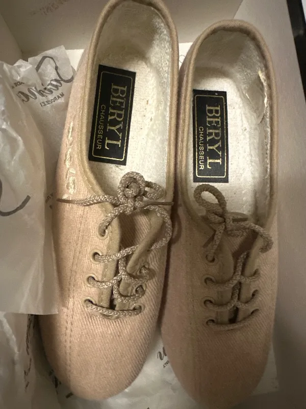 Beryl Chausseur Damen Schnürschuhe Beige Gr. 39 Canvas Keilabsatz Stickerei 4