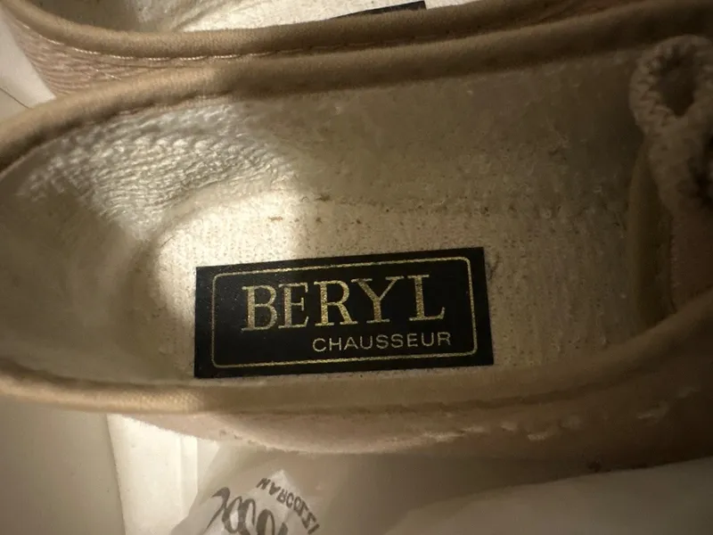 Beryl Chausseur Damen Schnürschuhe Beige Gr. 39 Canvas Keilabsatz Stickerei 5
