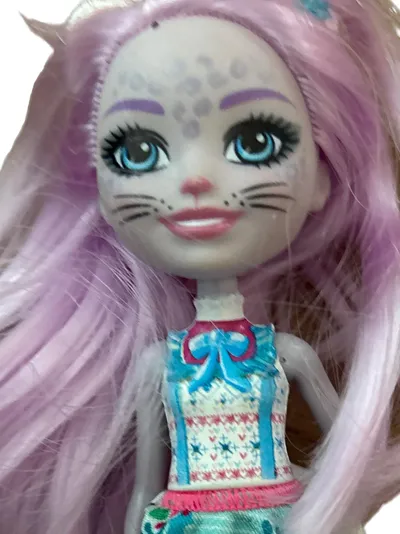 Mattel Enchanta-Kätzchen-Puppe Spielfigur Katze Mehrfarbig