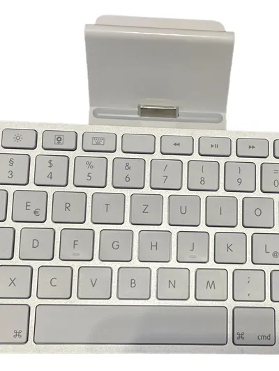 Apple A1359 Kabelgebundene Tastatur mit Dock für Tablet Weiß
