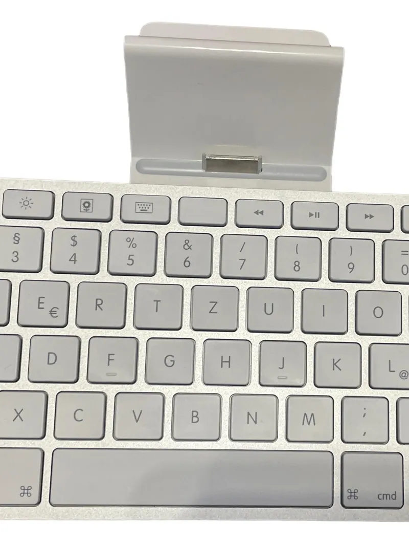 Apple A1359 Kabelgebundene Tastatur mit Dock für Tablet Weiß 2