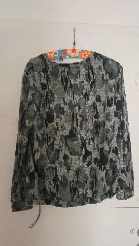 Betty & Co Damen Pullover Camouflage Muster Gr. L Grün Casual