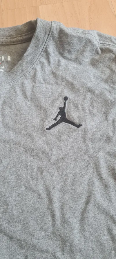 Jordan Herren T-Shirt Jumpman Logo Grau Gr. M Sportlich