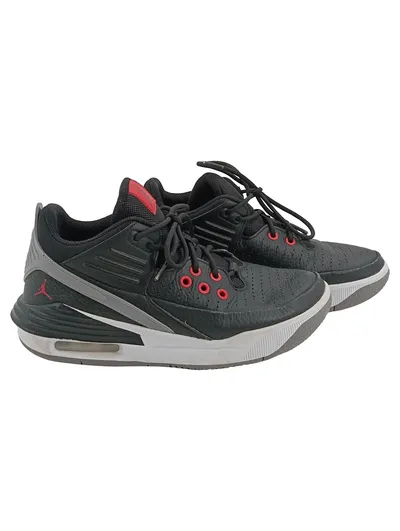 Nike Jordan Max Aura Basketballschuhe Herren Gr. 40 Schwarz Grau Rot