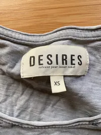 Desires Damen T-Shirt Grau XS Tiermotive Casual Baumwolle 5