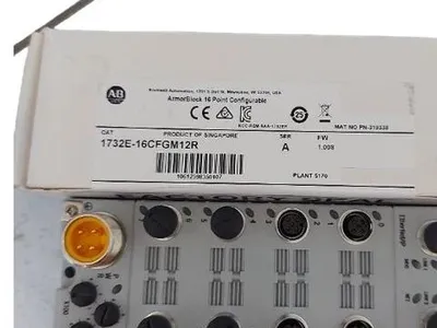 Allen-Bradley 1732E-16CFGM12R ArmorBlock Ethernet Adapter Silber