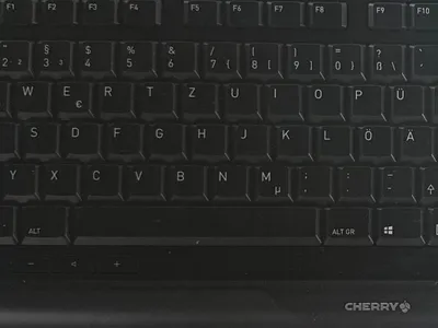 CHERRY GENTIX Desktop Tastatur Maus Set kabellos Schwarz QWERTZ