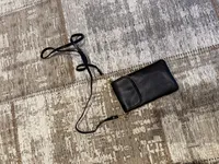 WE Fashion Handytasche Damen Schwarz Umhängetasche Praktisch Lederoptik 3