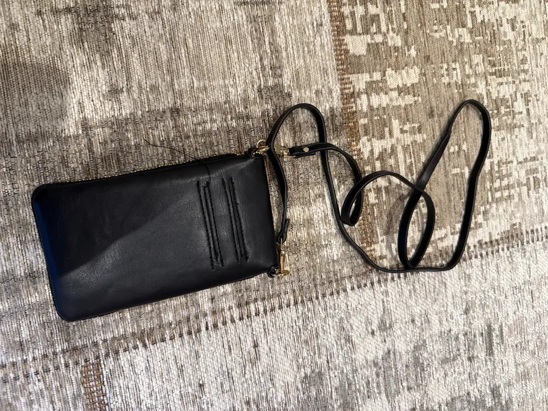 WE Fashion Handytasche Damen Schwarz Umhängetasche Praktisch Lederoptik 4