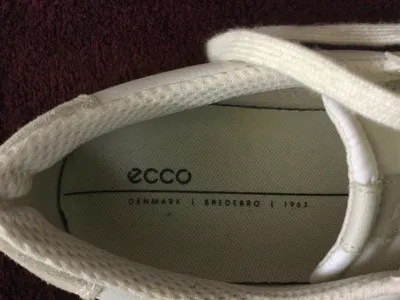 ECCO Sneaker Low Damen Gr. 41 Weiß Rosa Leder Casual Schnürung