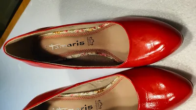 Tamaris Damen Pumps Rot Lackleder Gr. 36 High Heels Klassisch
