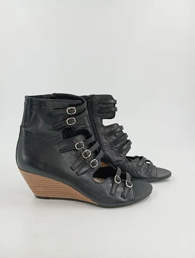 Vagabond Sandaletten Damen Gr. 39 Schwarz Keilabsatz Gladiator Schnallen