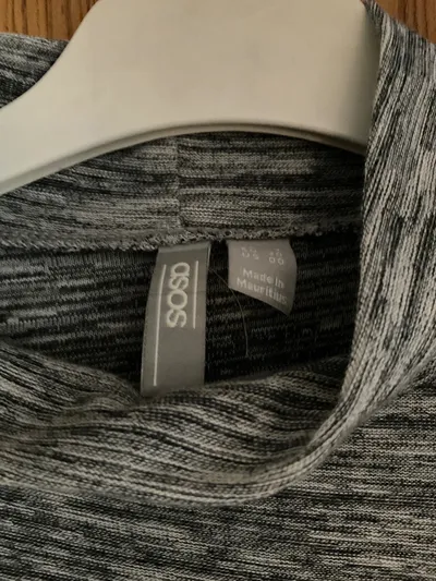 ASOS Damen Kleid Ärmellos Rollkragen Grau Gr. 30 Wolle Polyester
