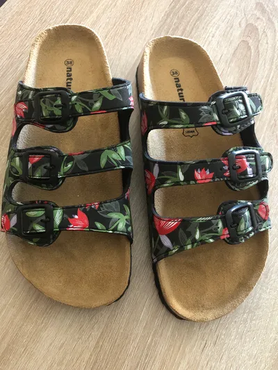 Naturella Damen Pantoletten Sandalen Blumenmuster Gr. 38 Casual Mehrfarbig
