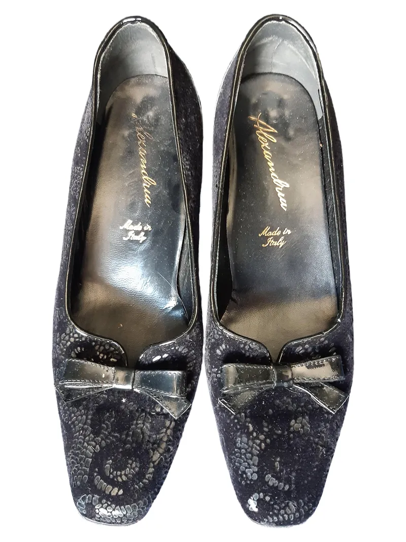 Alexandria Damen Pumps Gr. 37.5 Schwarz Elegant mit Schleife Florales Muster 4