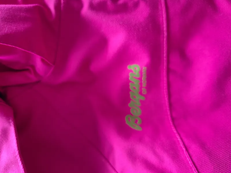 Bergans Outdoorjacke Kinder Gr. 152 Pink Kapuze 2