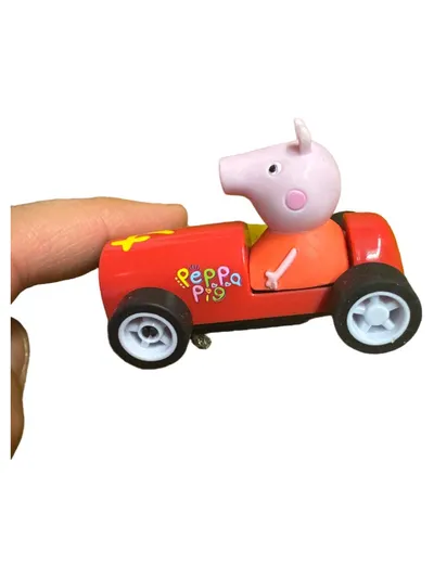 Peppa Pig Rennwagen Spielzeugauto Nr. 4 Rot Holzoptik Kinder
