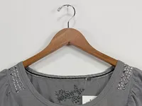 Banana Republic Damen T-Shirt Gr. 42 Grau Nieten Rüschen Casual 3
