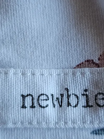Newbie Baby Mütze Blumenmuster Weiß Rosa Baumwolle Beanie