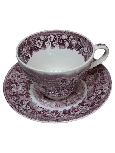 Wedgwood Tasse mit Untertasse Lila Vintage Porzellan Ferrara