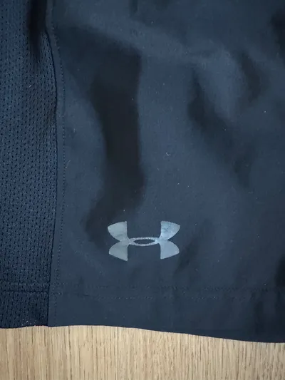 Under Armour Herren Sport Shorts Gr. L Schwarz Polyester Logo