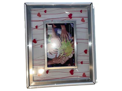 Amico Bilderrahmen Modern Silber mit Herzmuster für 10x15cm Fotos