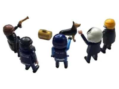 Playmobil Polizei Spezialeinheit Set 5 Figuren Hund Schatzkiste SEK