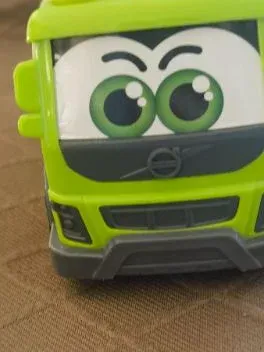 Dickie Toys Spielzeug LKW Volvo mit Gesicht Grün Blau Kunststoff