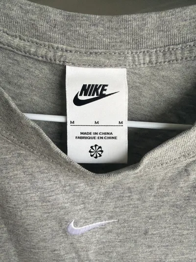 Nike Herren T-Shirt Grau Gr. M Basic Swoosh Logo Baumwolle