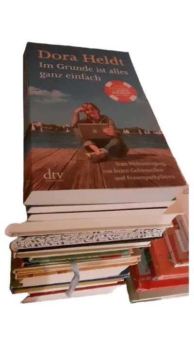 Dora Heldt Im Grunde ist alles ganz einfach Roman dtv Gesellschaftsroman