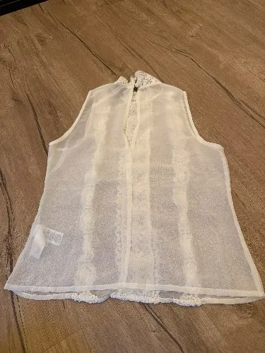 ASOS Damen Bluse Gr. 34 Weiß Häkeldetails Spitze Ärmellos Romantisch