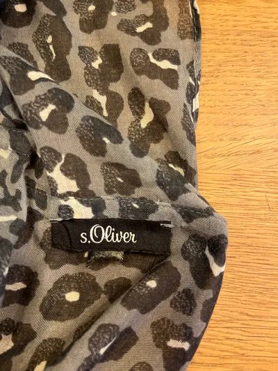 s.Oliver Damen Schal Leopardenmuster Grau Viskose Animal-Print 90x69cm