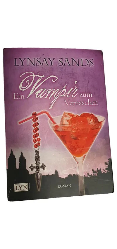 Ein Vampir zum Vernaschen Lynsay Sands Fantasy Liebesroman Taschenbuch LYX
