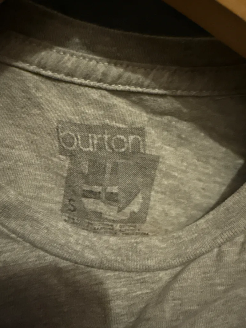 Burton Damen T-Shirt Gr. S Grau Logo-Print Snowboard Streetwear 4
