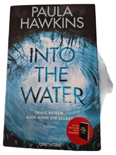 Into the Water Paula Hawkins Thriller Roman Blanvalet Taschenbuch