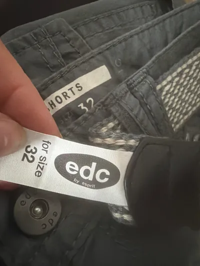 edc by Esprit Damen Shorts Cargo Gr. 32/40 Grau Baumwolle mit Gürtel