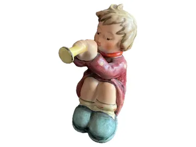 Goebel Junge mit Trompete Porzellan Dekofigur Nostalgisch Mehrfarbig 7cm