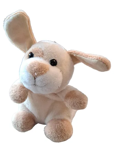 Beluga Baby Kuscheltier Hund Plüschtier Stofftier Beige 14cm