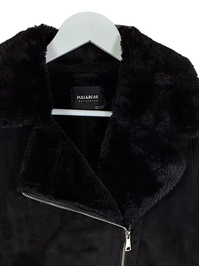 Pull & Bear Damen Kunstleder Felljacke Reißverschluss Kunstpelz Schwarz M