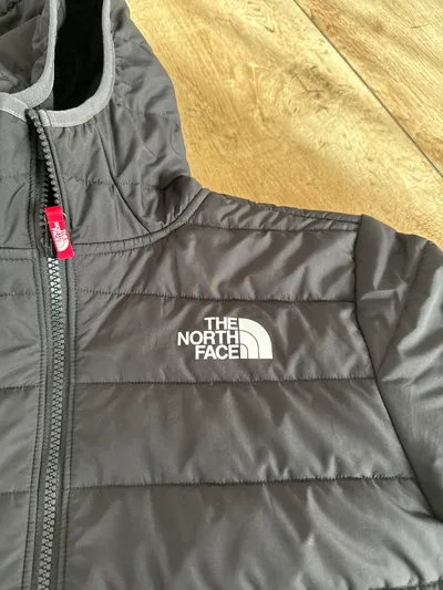 The North Face Kinder Steppjacke Kapuze Schwarz Gr. 158/XL