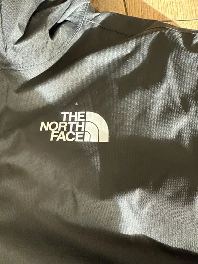 The North Face Kinder Outdoorjacke DryVent Gr. 164/XL Schwarz Kapuze