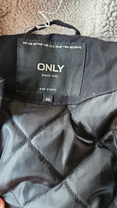 ONLY Damen Parka XS Winterjacke Kapuze Kunstfell Schwarz Gefüttert