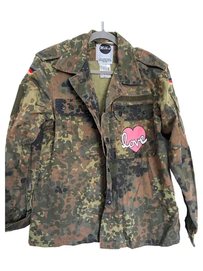 Milk.it Damen Feldjacke Camouflage Love Patch Vintage Gr. M