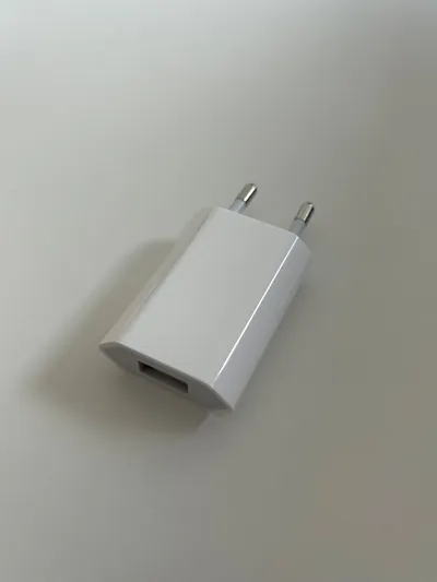 Apple Steckdosenladegerät Weiß A1718 Netzteil USB Ladeadapter iPhone iPad